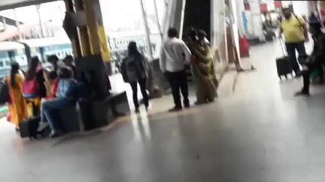 Indian Railway Station In Public Place Sex Videos