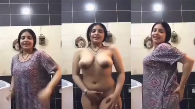 Friend’s sexy mother shows her pussy on video call